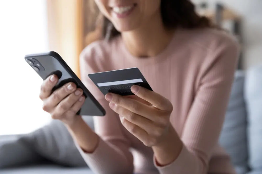 Diferencias clave entre tarjetas de crédito y débito que debes conocer Shutterstock