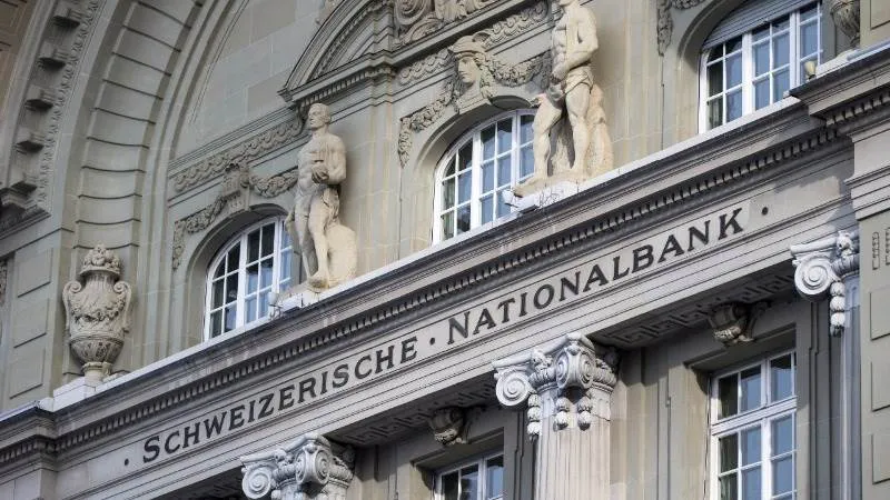 Banco Nacional Suizo (BNS) E P A / P E T E R K L A U N Z E R