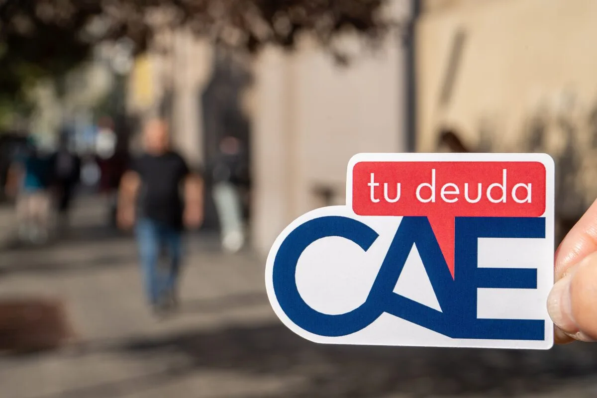 Deuda cae / TGR