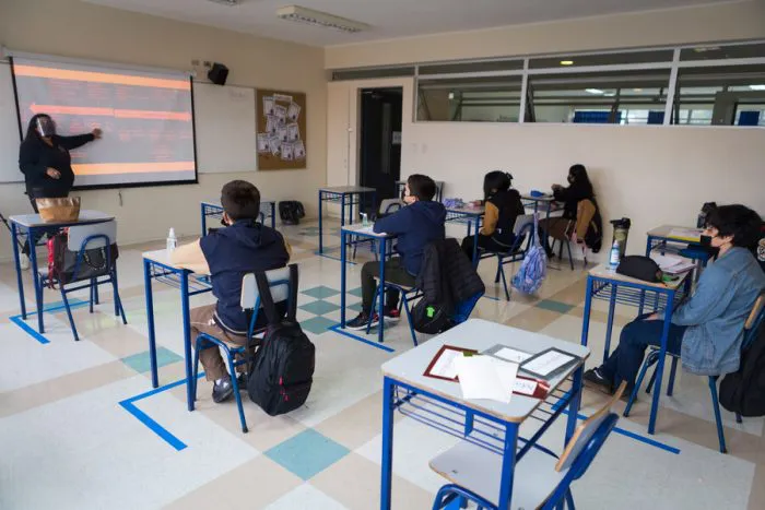 23931f67-clases-presenciales-agencia-uno.-700x467