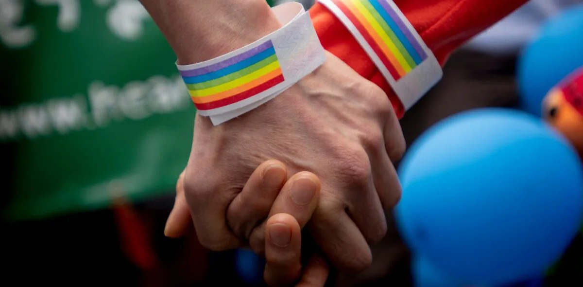 Las relaciones homosexuales gozan de igualdad legal
