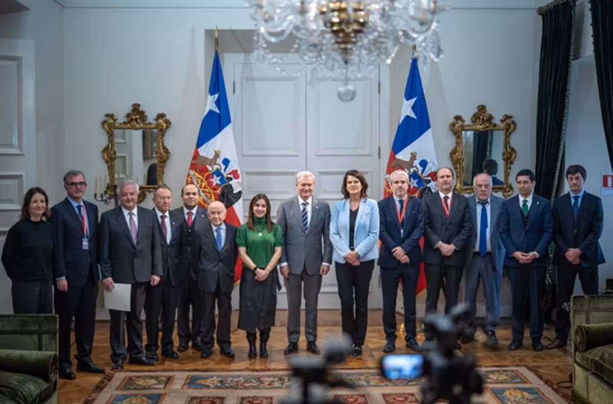 Comisión de Nueva Arquitectura del Estado: los 12 integrantes que tienen 120 días para proponer una estructura ministerial más racional